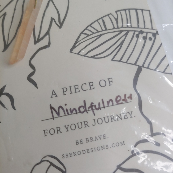 NWT Sseko Mindfulness Brave Jewelry Crystal Charm - Picture 2 of 4